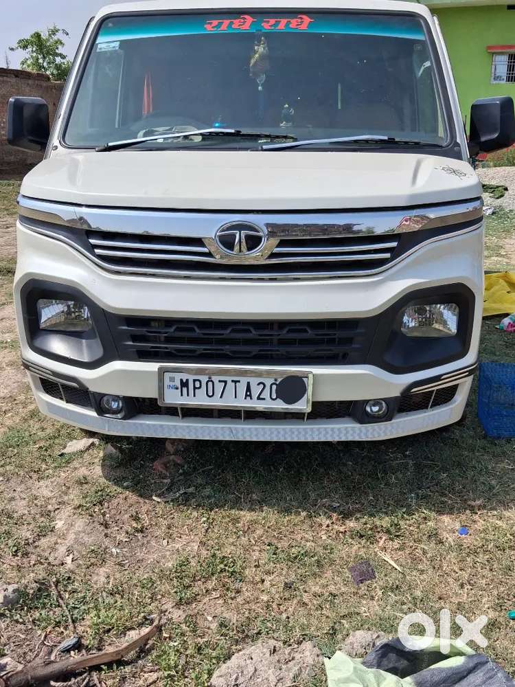 Tata Winger Deluxe 2022