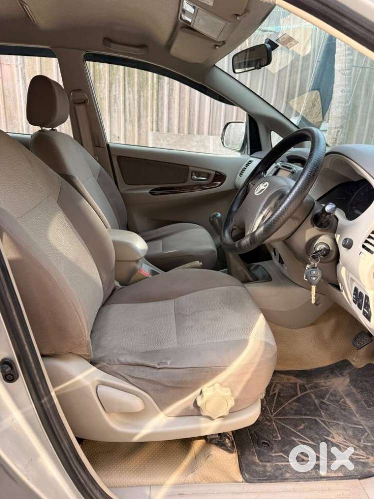 Toyota Innova 2.5 V 7 Str, 2012, Diesel