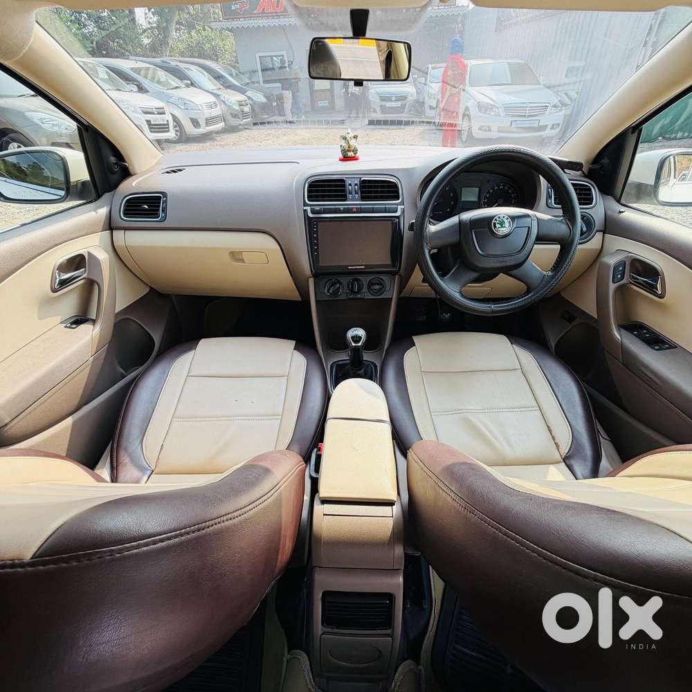 Skoda Rapid 1.6 Mpi Ambition, 2012, Petrol