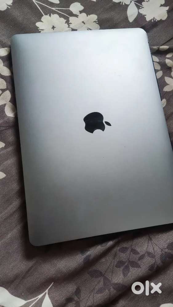Apple MacBook Pro 13シルバー 等まとめ売り Apple Macbook pro 13 inch 2018 8/256 available for sale