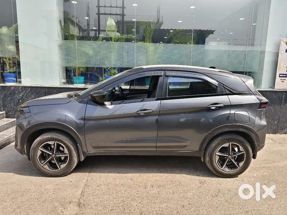 Tata Nexon Cng Creative Plus Ps 2025 Model