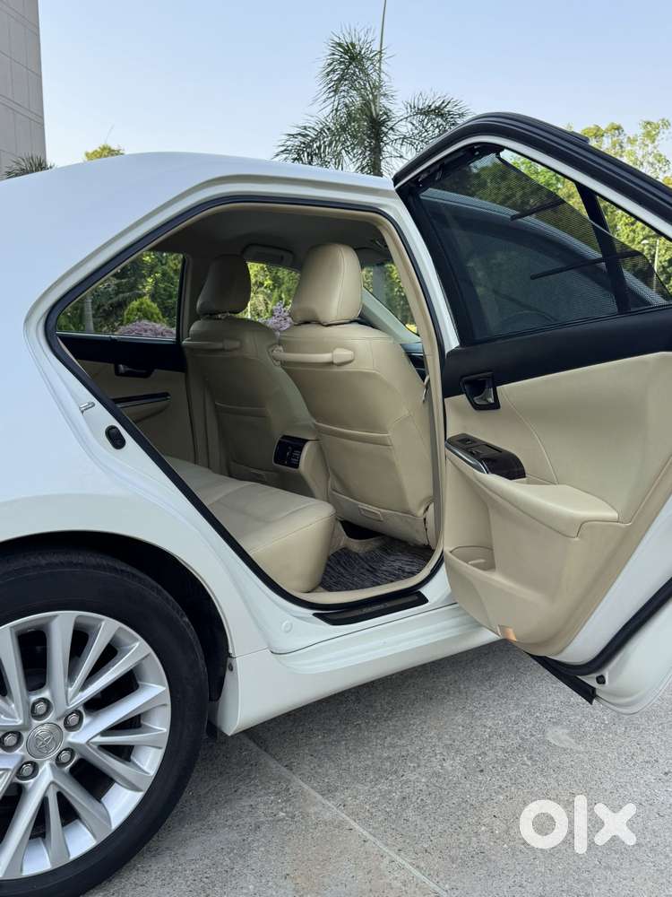 Toyota Camry Hybrid, 2017, Petrol
