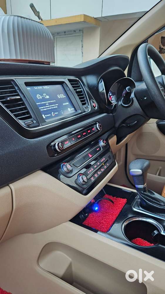 Kia Carnival Premium, 2021, Diesel