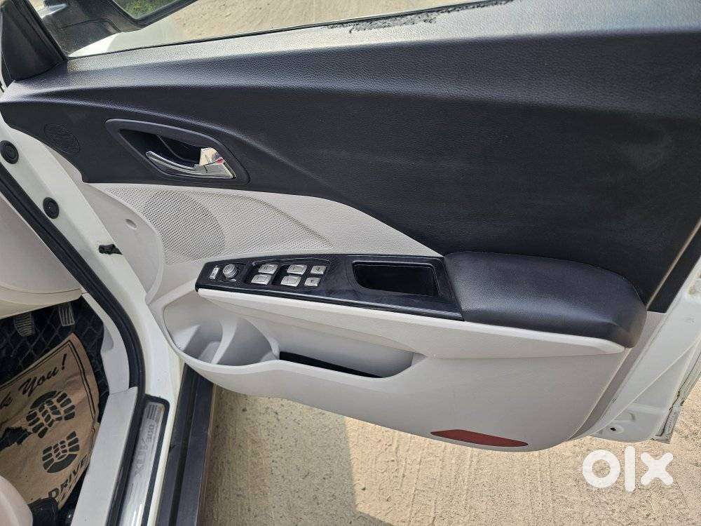 Mahindra Xuv300 W8 Option Diesel, 2022, Diesel