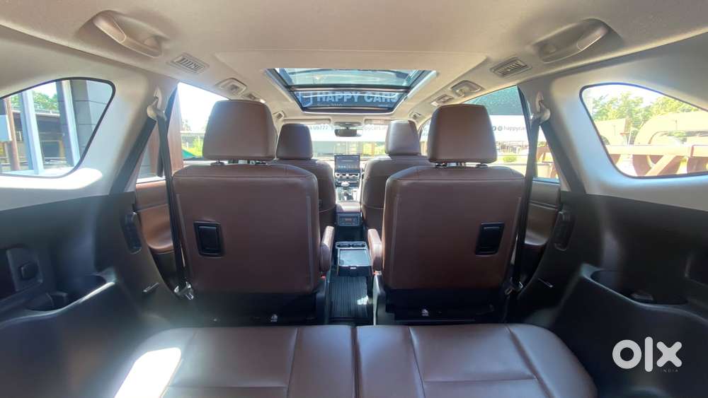 Toyota Innova Hycross 2.0 Zx Hybrid 7 Str, 2023, Petrol
