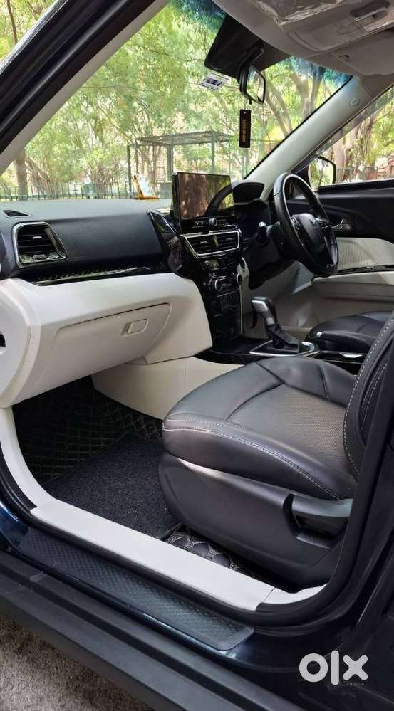 Mahindra Xuv 3xo Ax5 Pm At, 2024, Petrol