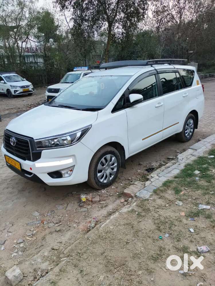 Toyota Innova Crysta 2025