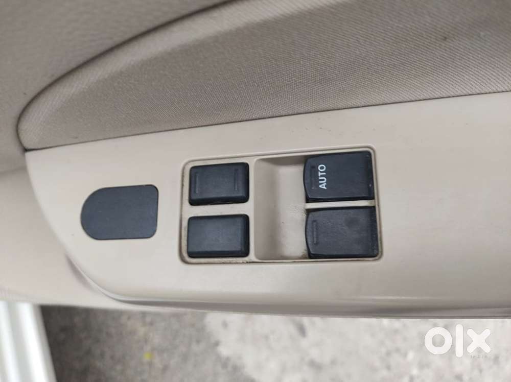 Maruti Suzuki Dzire 1.2 Vxi, 2016, Petrol