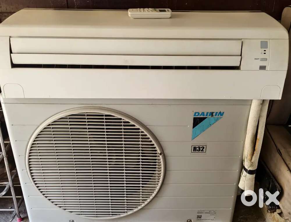 Daikin AC with good condition