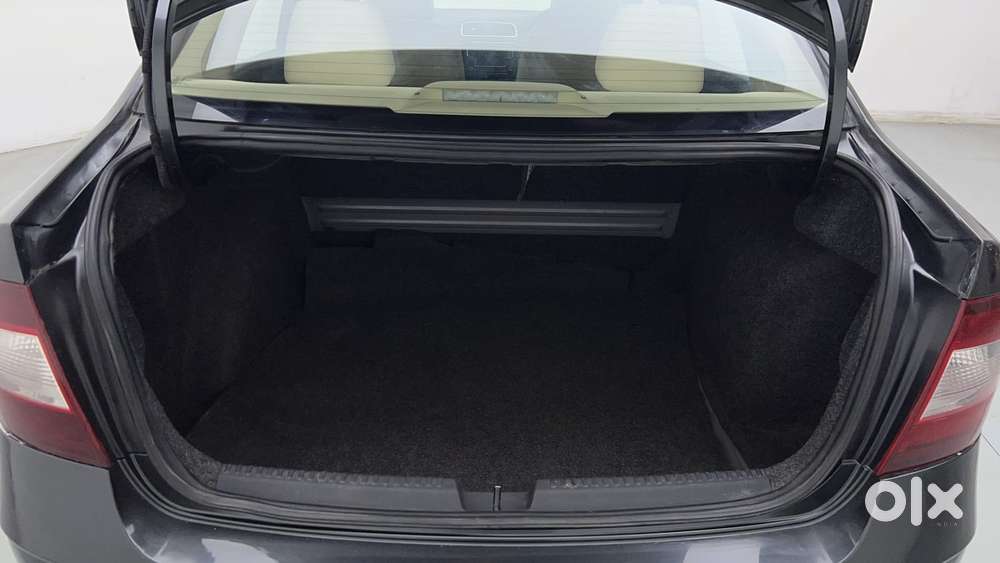 Skoda Rapid 1.6 Mpi At Style, 2018, Petrol