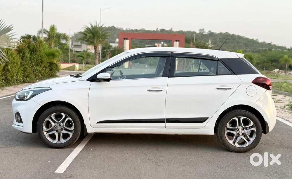 Hyundai I20 Petrol Asta Option, 2018, Petrol