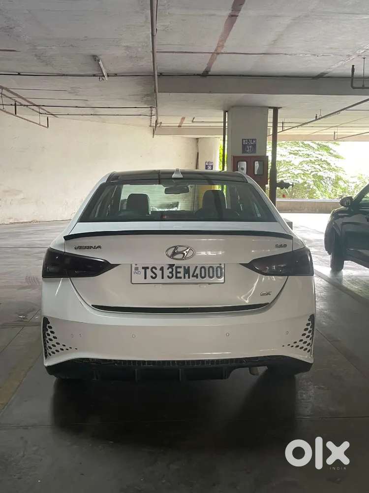 Verna 1.6  High-end Automatic