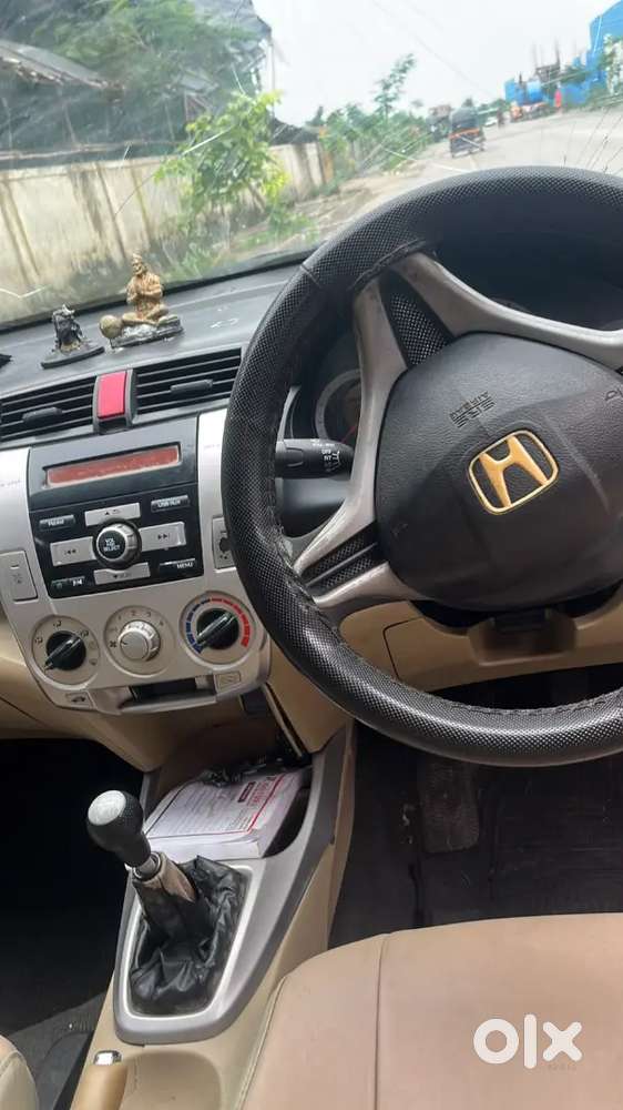 Honda City 1.5 V 2011