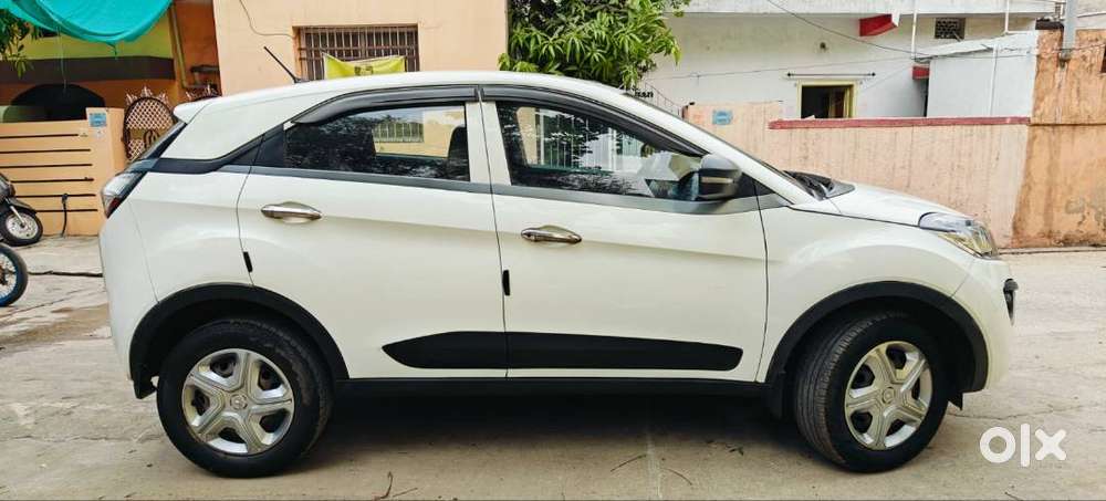 Nexon Amt 2019 Petrol