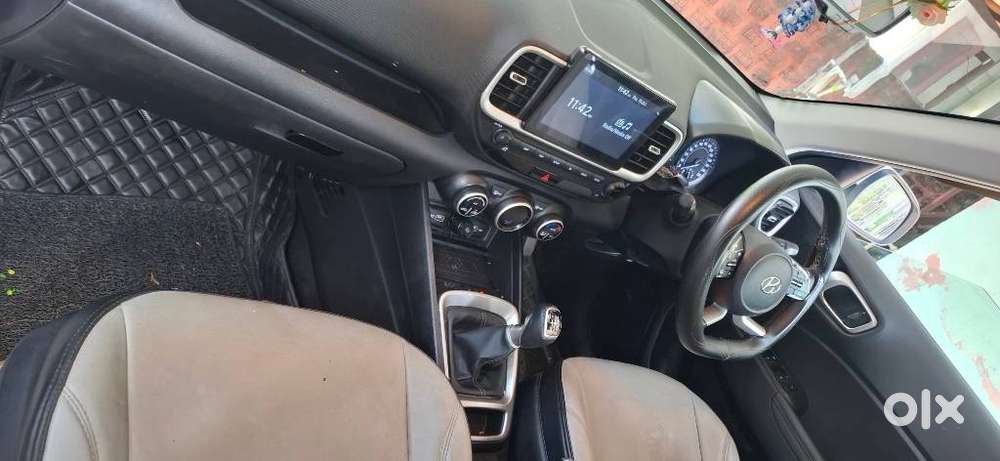 Hyundai Venue 1.0 Sx (o) Turbo Imt, 2022, Petrol