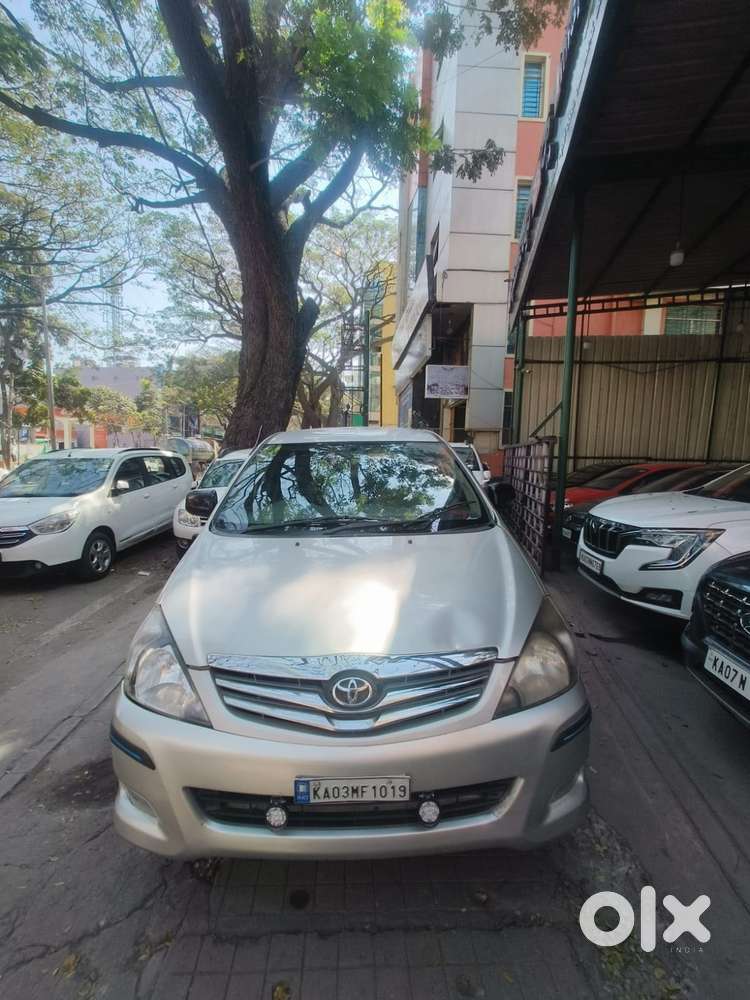 Toyota Innova 2.5 Gx 7 Str Bs-iii, 2006, Diesel