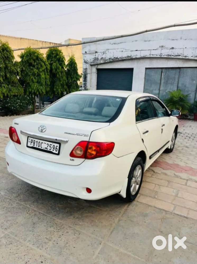 Toyota Corolla 2010 Petrol 123000 Km Driven⁷