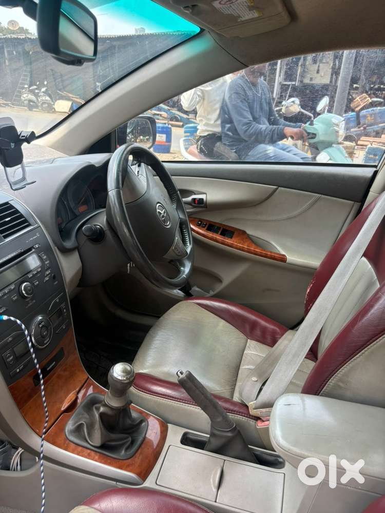 Toyota Corolla Altis 2010
