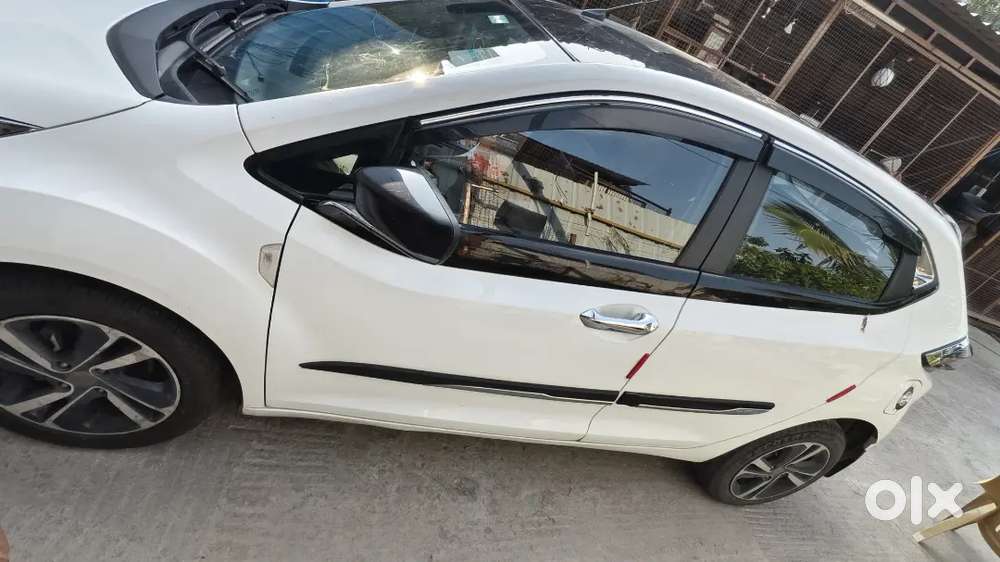 Tata Altroz 1.5 Xz Plus 2024