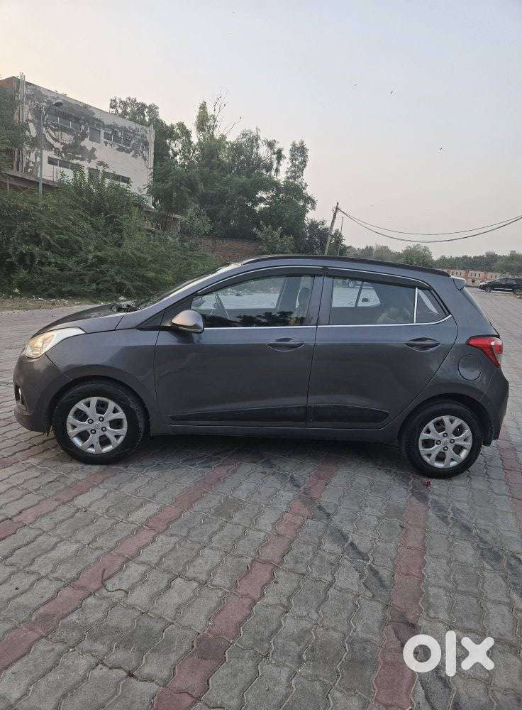 Hyundai Grand I10 Sportz, 2016, Petrol