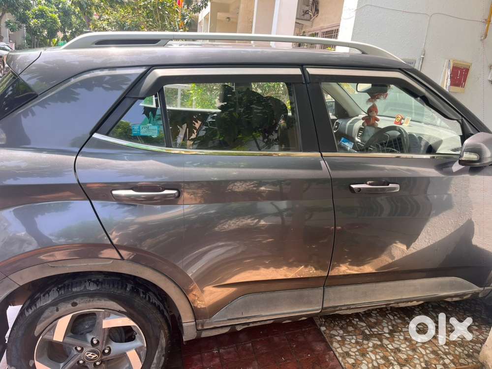 Hyundai Venue Petrol 2021