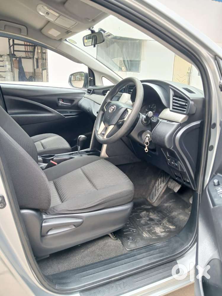 Toyota Innova Crysta 2.8 Gx At 8 Seater, 2017, Diesel