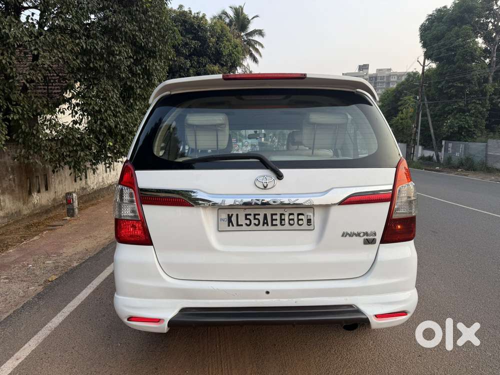 Toyota Innova 2.5 G (diesel) 8 Seater, 2015, Diesel