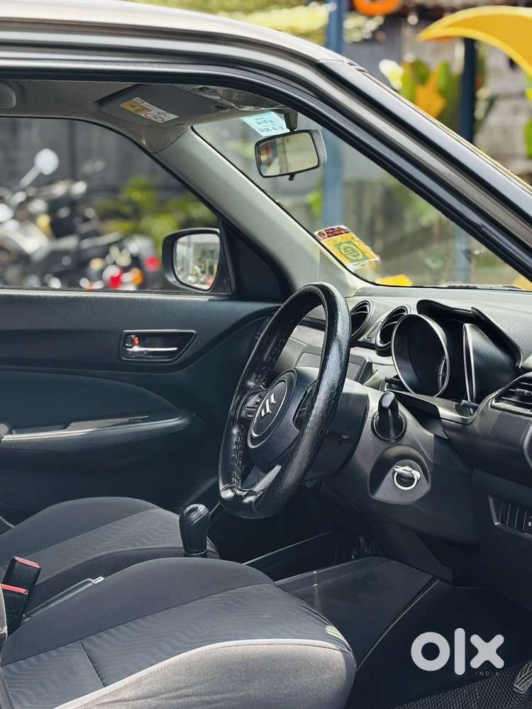 Maruti Suzuki Swift Vxi Optional, 2023, Petrol
