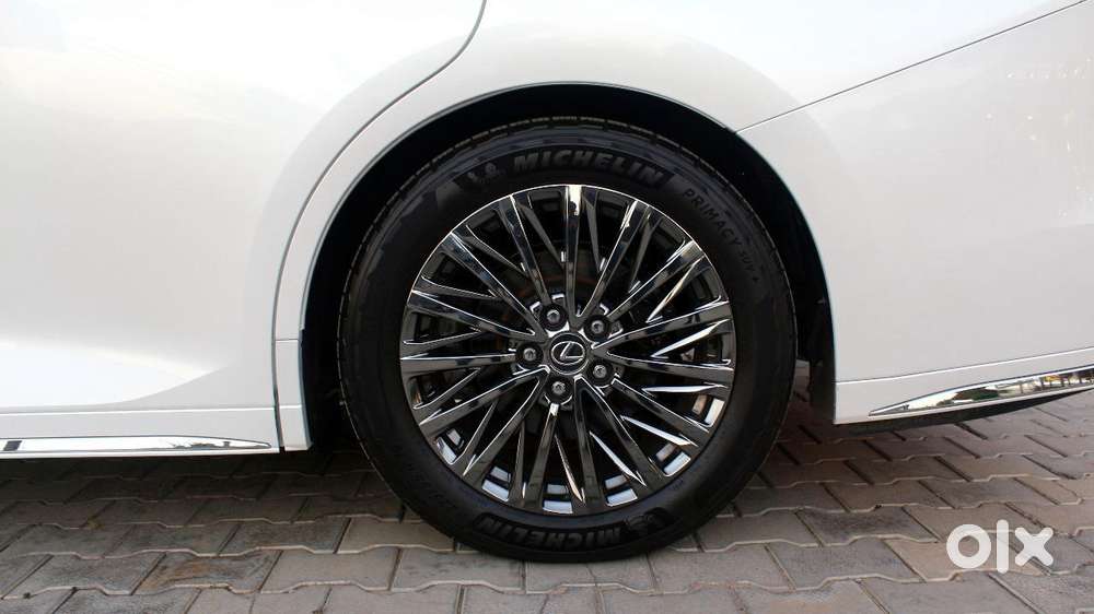 Lexus Lm 350h 4 Str Ultra Luxury, 2024, Petrol