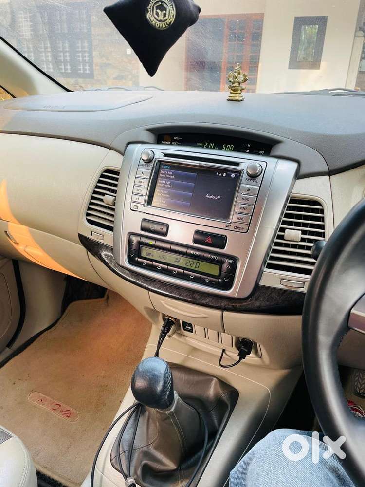 Toyota Innova 2015 Diesel Well Maintained