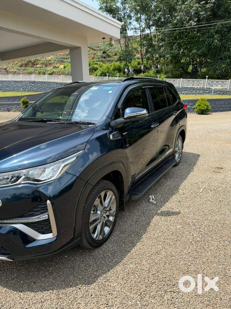 Toyota Innova Hycross Zx Hybrid 2025
