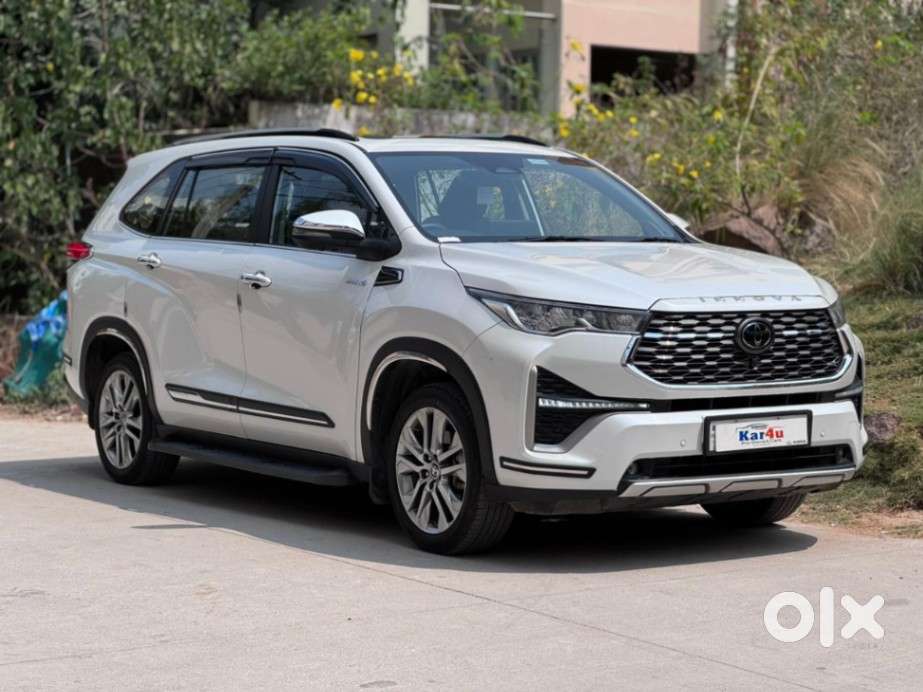 Toyota Innova Hycross 2.0 Zx (o) Hybrid 7 Str, 2023, Petrol