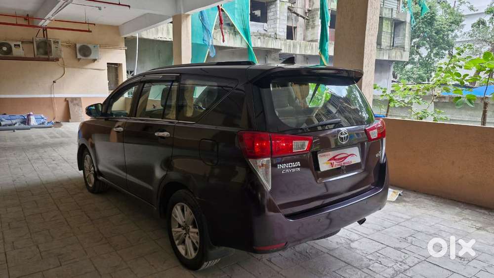 Toyota Innova Crysta 2.8 Zx At 7 Seater, 2017, Diesel