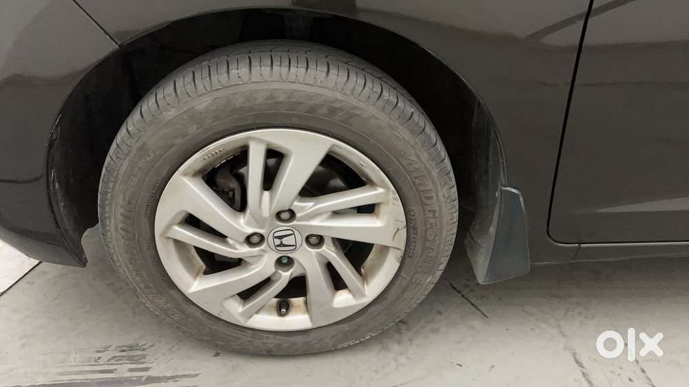 Honda Jazz [2020-2023] 1.2 V I-vtec Mt, 2016, Petrol