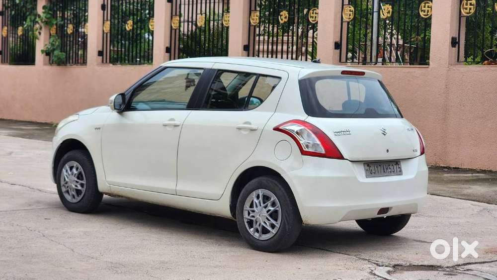 Maruti Suzuki Swift Vxi Abs Bsiv, 2014, Cng & Hybrids