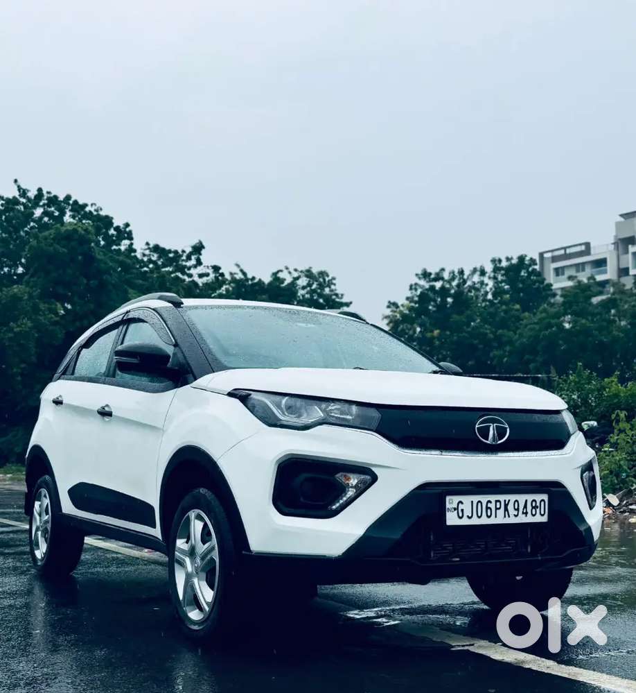 Tata Nexon Automatic Xma+ 1st Owner 13000petrol 2023