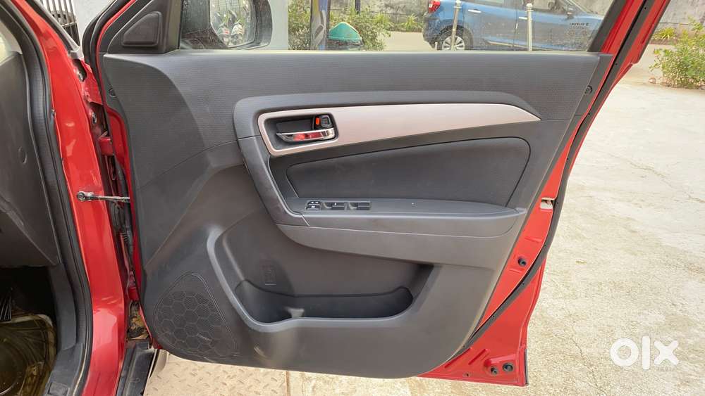 Maruti Suzuki Vitara Brezza Zdi Plus Dual Tone, 2017, Diesel