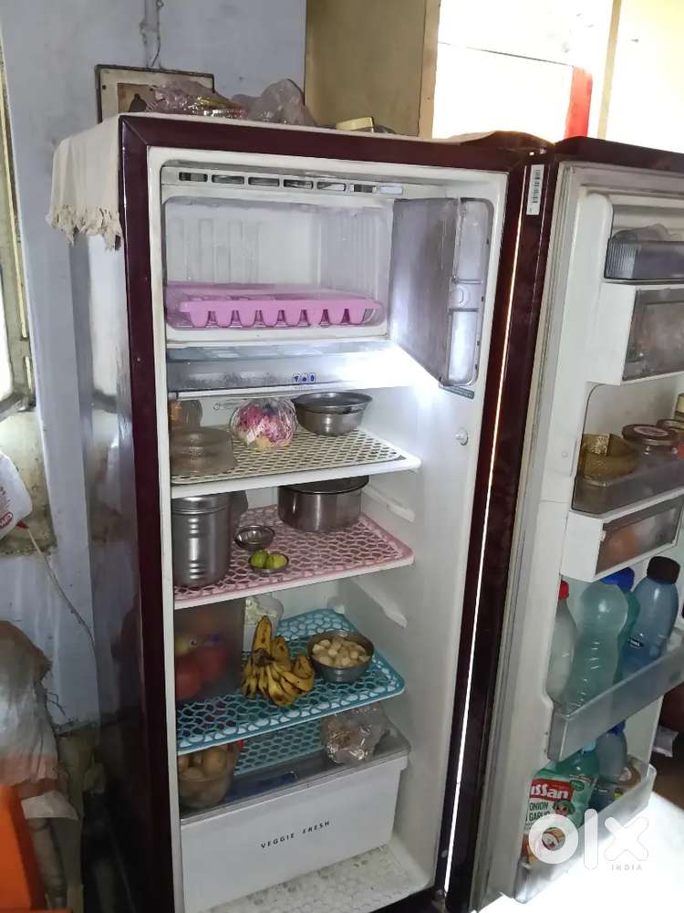 Whirlpool refrigerator 215 ltrs.