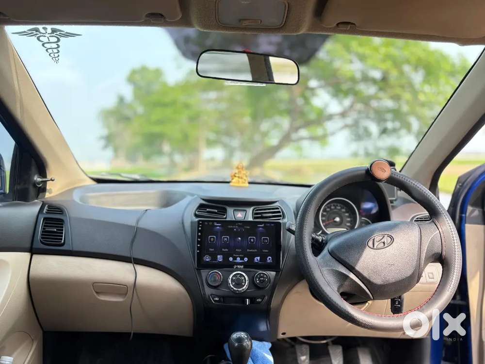 Hyundai Eon Magna+ , Blue (lifetime Tax Paid)