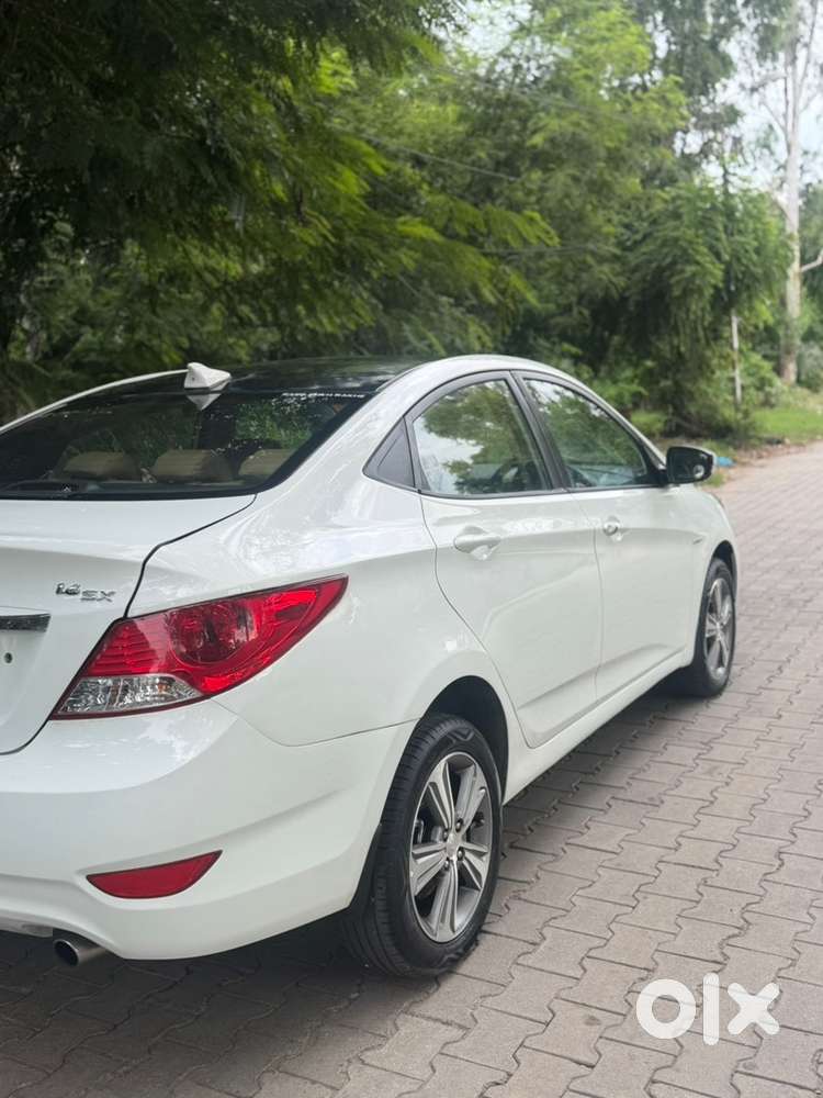 2012 Hyundai Verna Sx O
