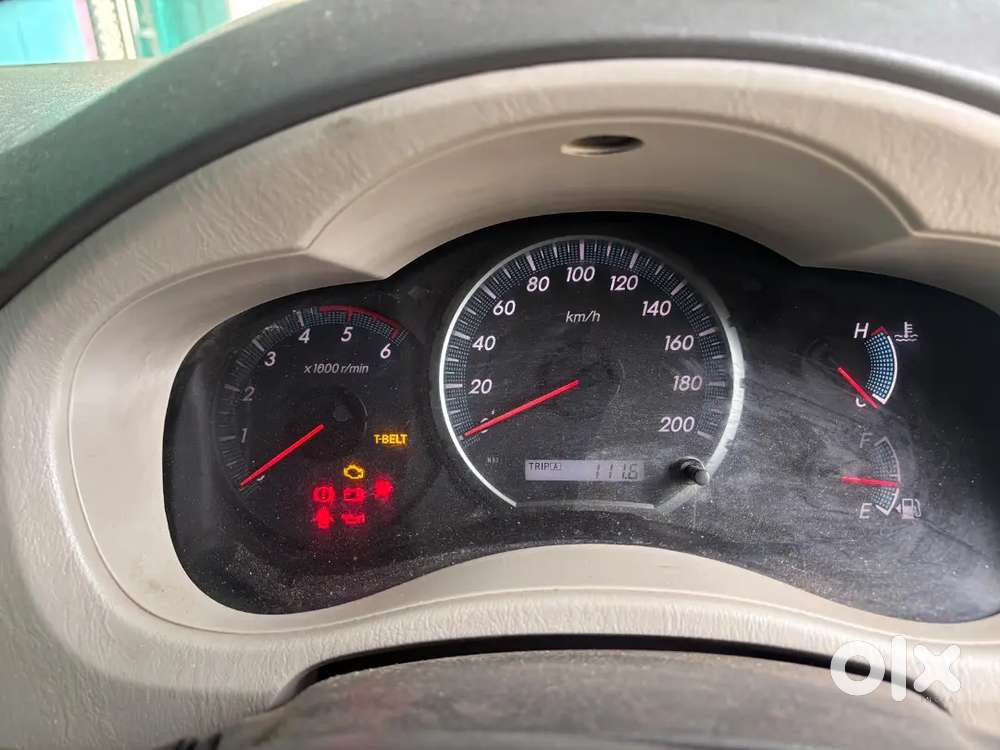 Toyota Innova 2.5 V 2013