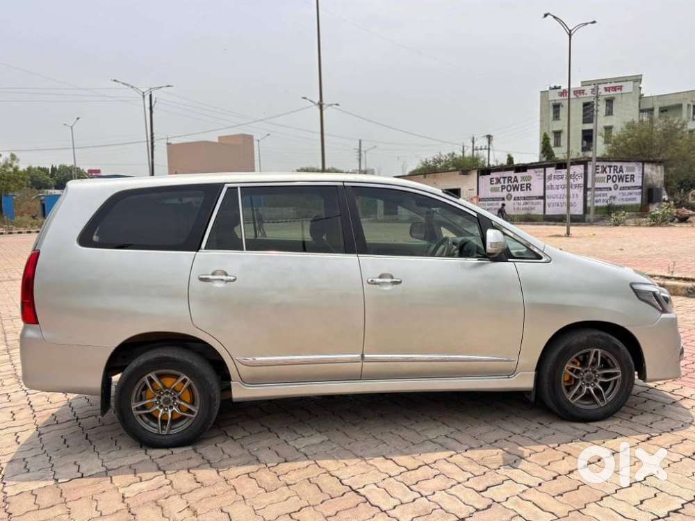 Toyota Innova 2.5 G (diesel) 8 Seater, 2013, Diesel