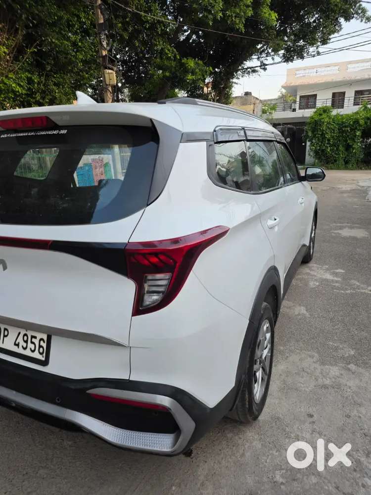 Oct 2022 Model Kia Carens Prestige 1.5 Diesel 7 Str All Original Paint