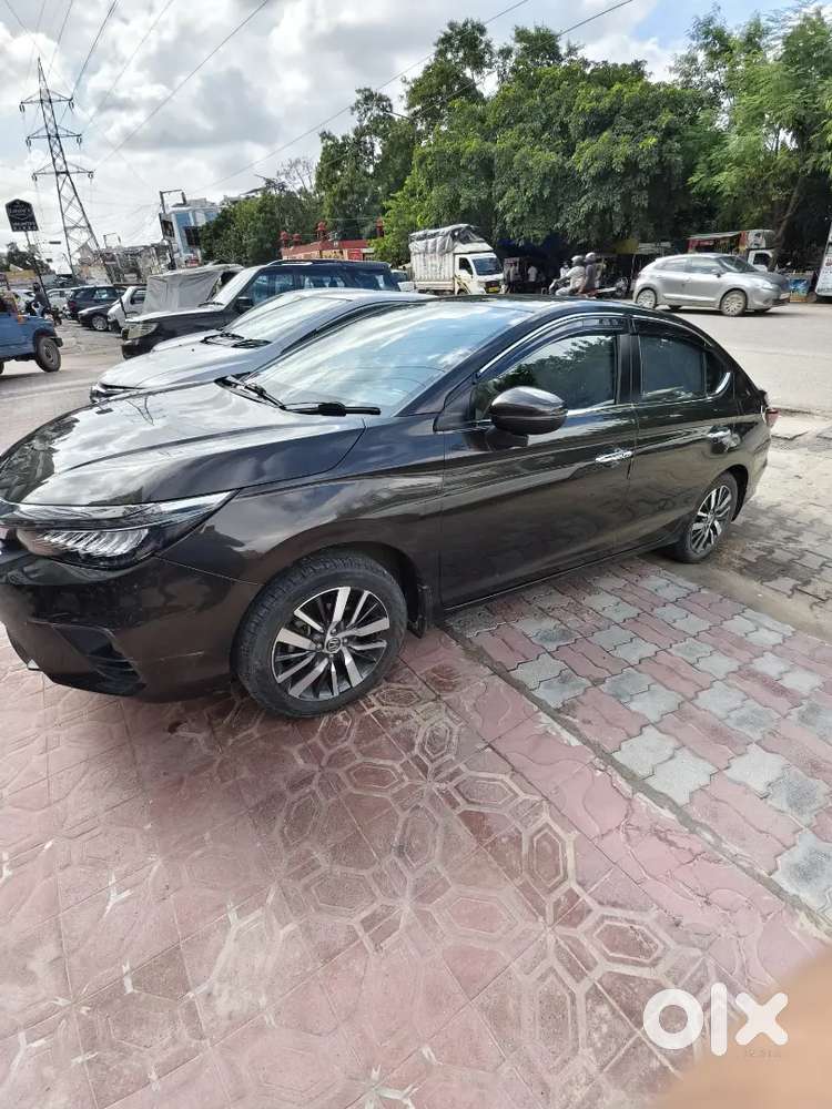 Honda City Zx 2023 Petrol + Cng Well Maintained