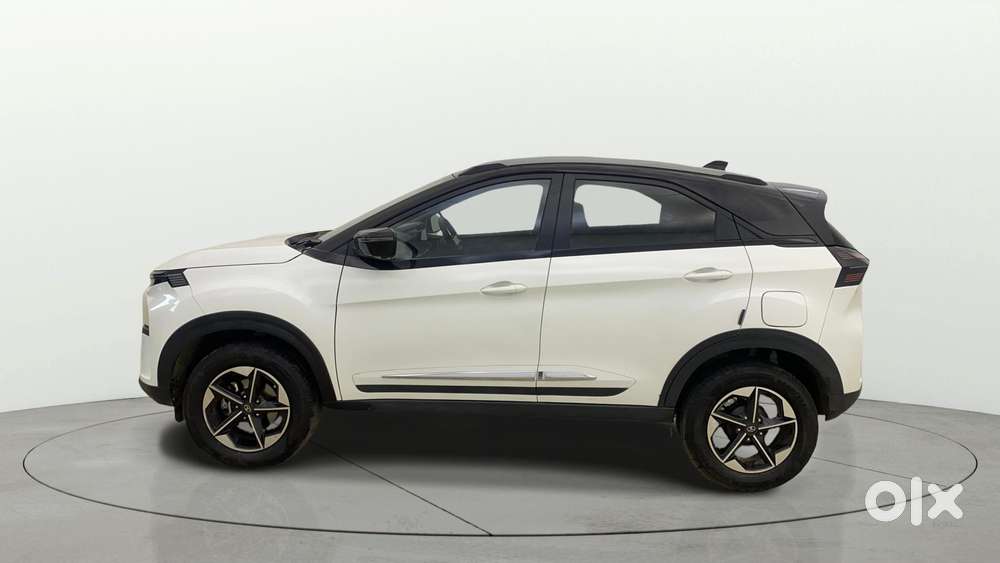 Tata Nexon Fearless S Purple 1.2 Revotron Petrol 6mt Dual Tone, 2025..