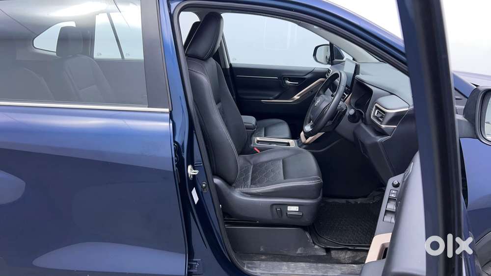 Maruti Suzuki Invicto Alpha Plus 7str, 2023, Cng & Hybrids