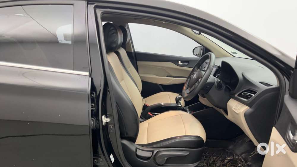 Hyundai Verna 1.5 Sx Ivt, 2022, Petrol