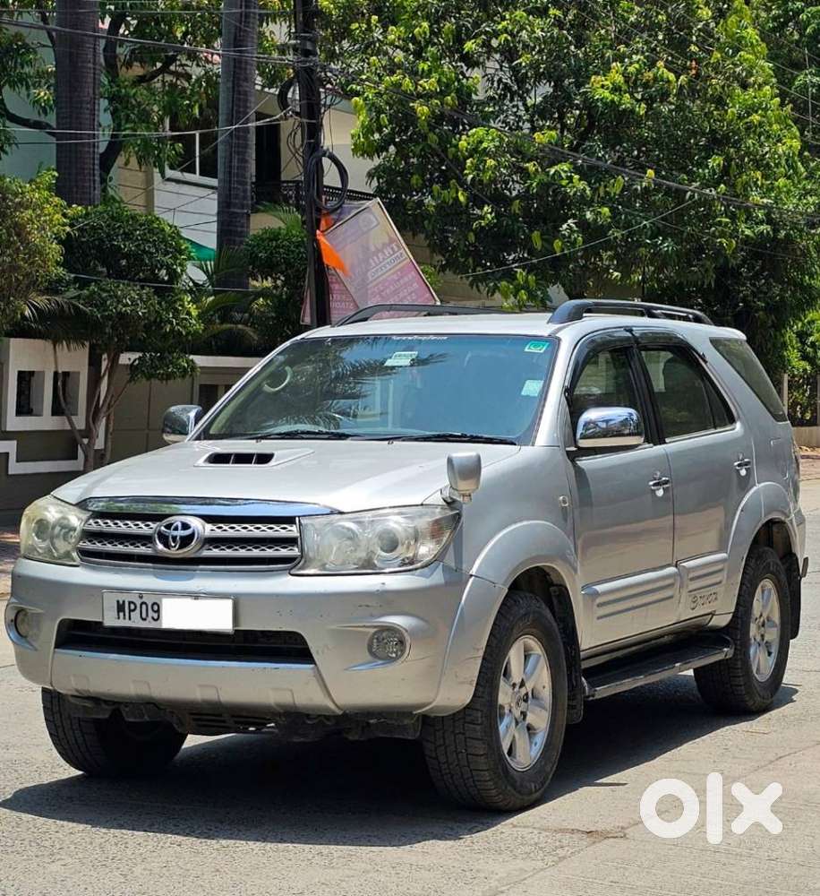 Toyota Fortuner 3.0 4x4 Manual, 2011, Diesel