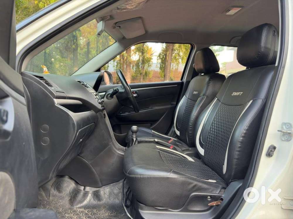 Maruti Suzuki Swift Vxi + Manual, 2015, Petrol