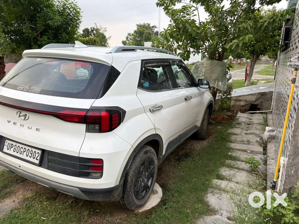 Hyundai Venue Petrol 2023